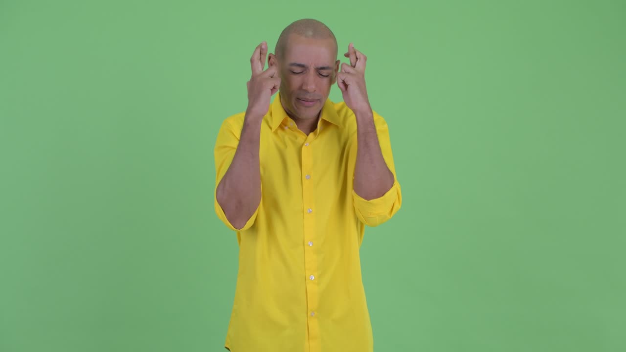 행복한 잘생긴 대머리 사업가의 초상화