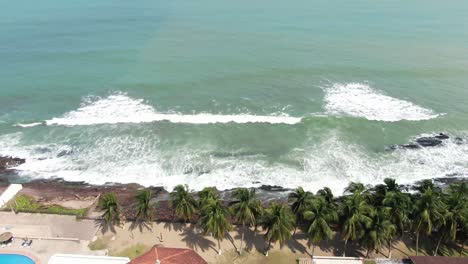 Olas-Del-Mar-Por-Casa-Vista-Aérea