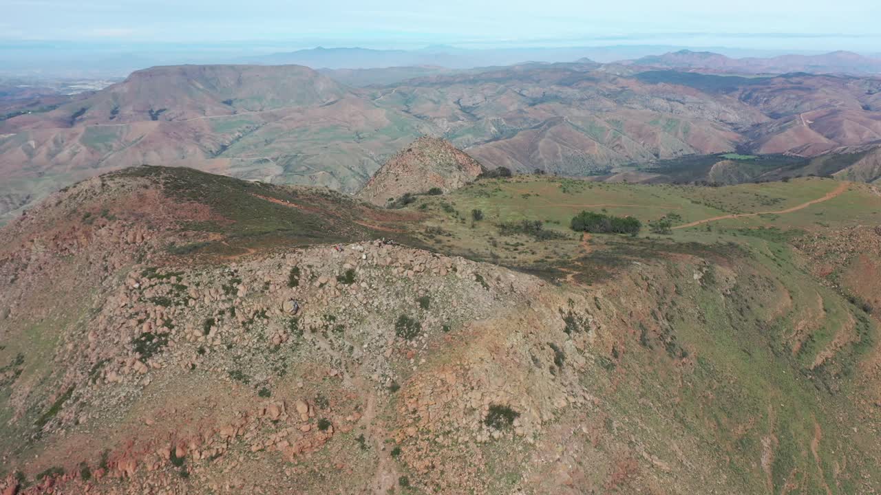 시에라 바하 캘리포니아, 시에라 엘 코로넬, 로사리토, 티자나