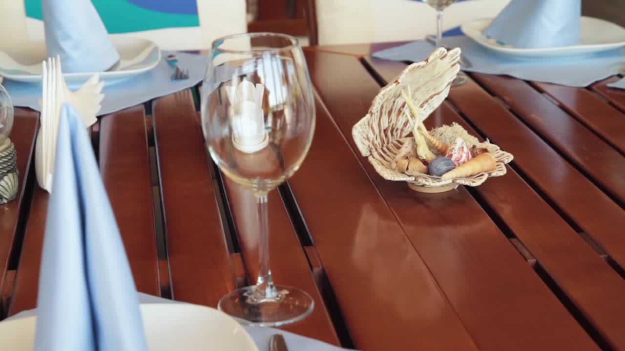 레스토랑 의 테이블 세팅