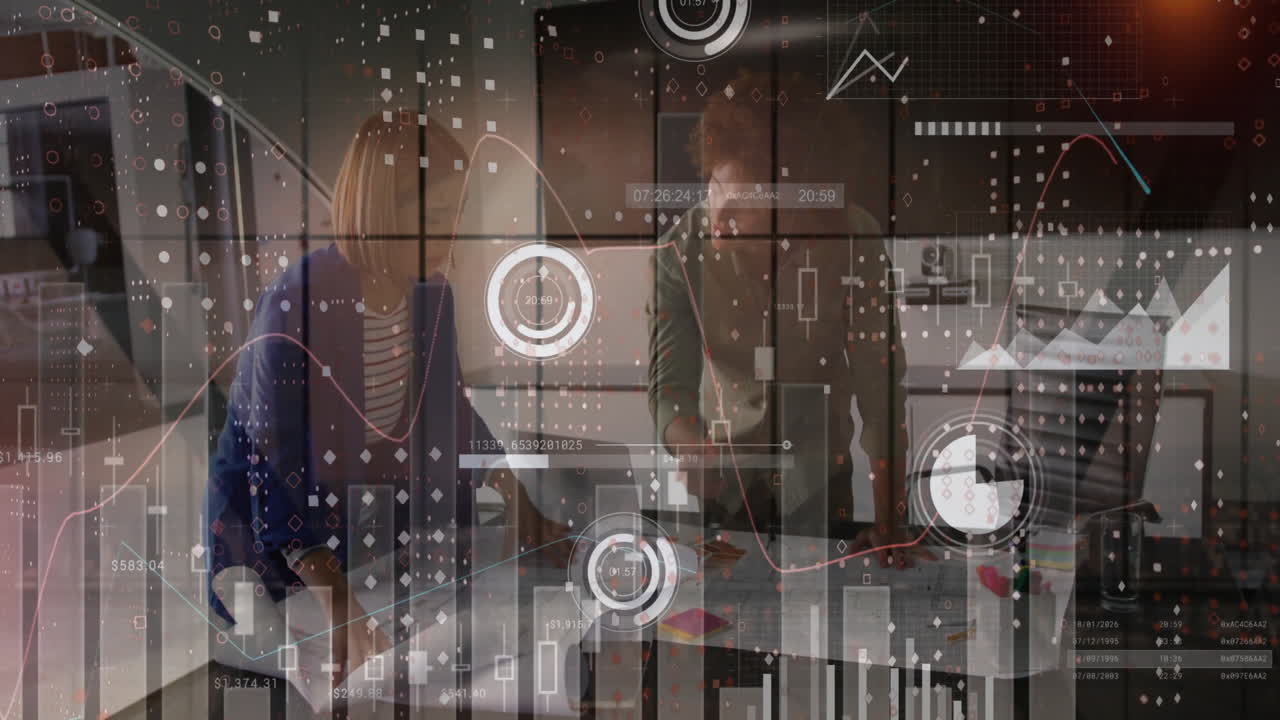 사무실에서 다양한 사업가들에 대한 금융 데이터 처리의 활성화