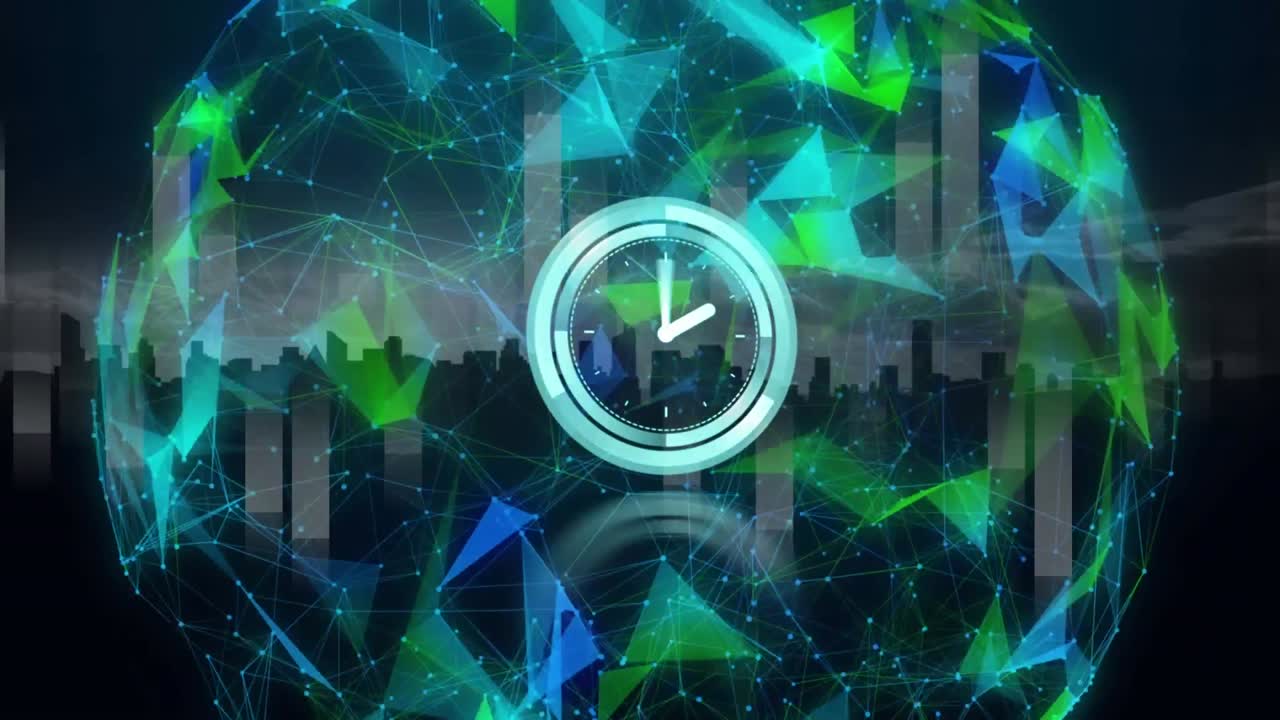 Animazione di un orologio in movimento su una rete globale di connessioni luminosa e rotante, sopra una città di notte.