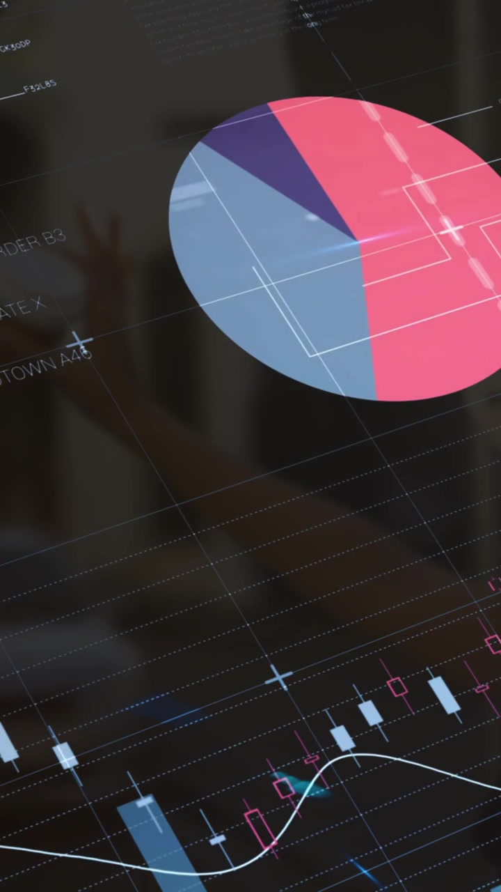 Animazione di elaborazione dati e diagrammi su una donna caucasica che chiama un taxi.