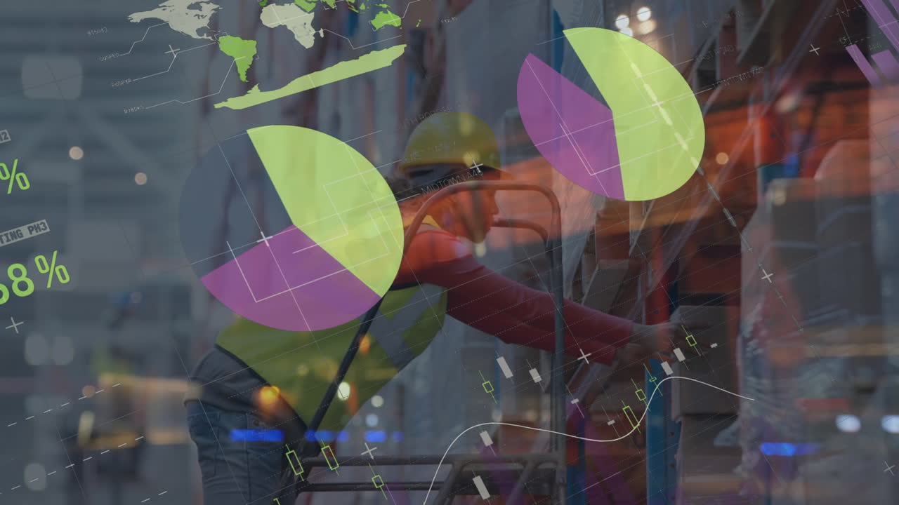 animación del procesamiento de datos sobre una trabajadora caucásica en un almacén