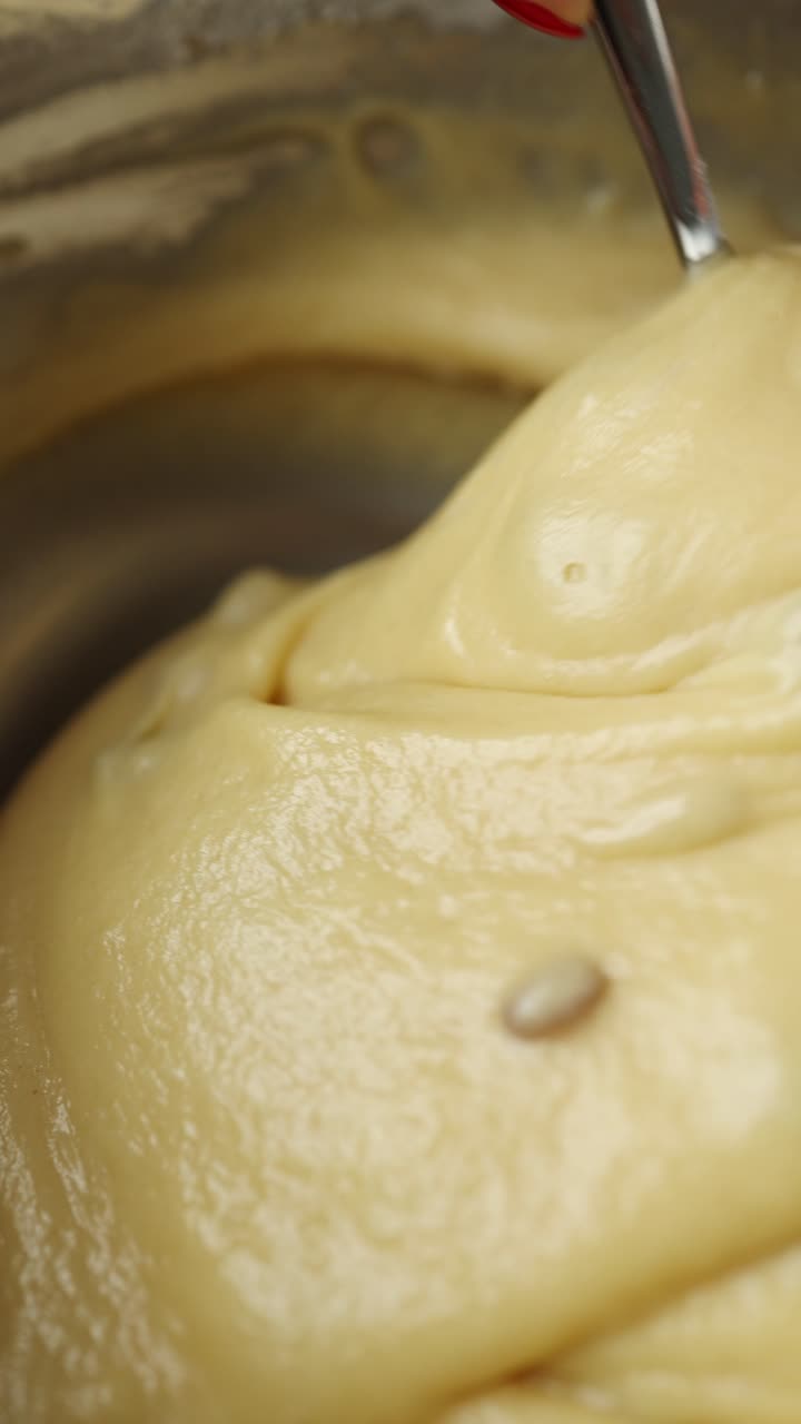 케이크 반죽을 는 것