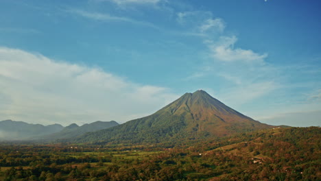 arenal volcano in costa rica