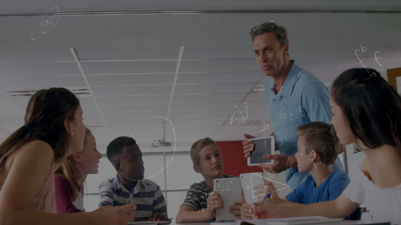 Animation af matematiske ligninger over skolebørn, der lærer