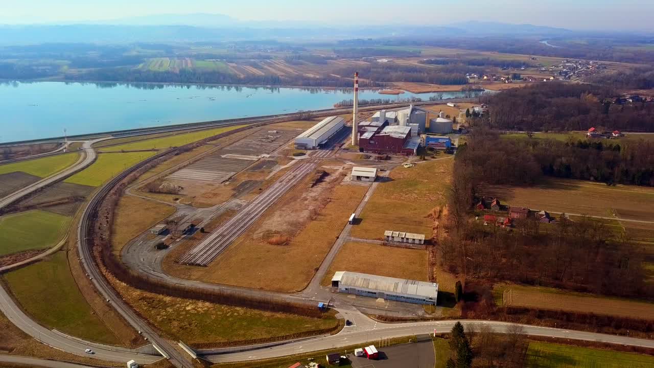 프레키아의 오르모즈에 있는 설탕 공장의 놀라운 4k 드론 영상