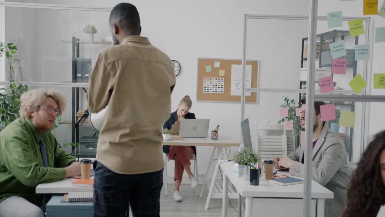 escena de la oficina ocupada