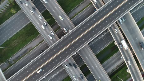 vista aérea señal de intersección de tráfico de la ciudad