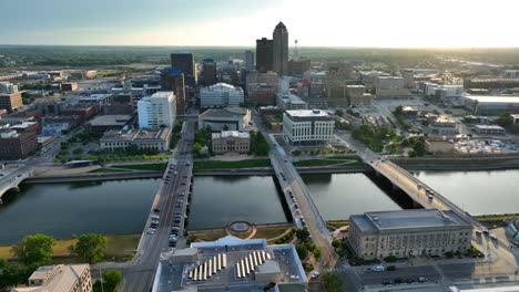 sunset in des moines, iowa