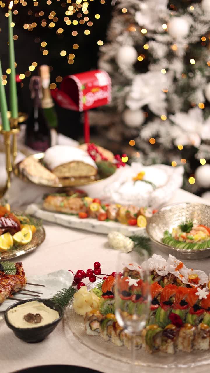 fiesta de navidad con sushi y aperitivos