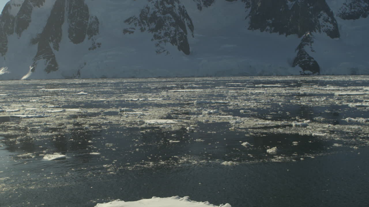 바다의 얼음 산