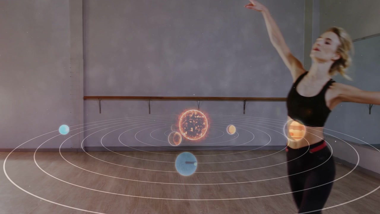 Wideo pionowe: Tancerz wchodzący i wykonujący obroty, synchronizujący się z hologramem słonecznym do celów edukacyjnych.