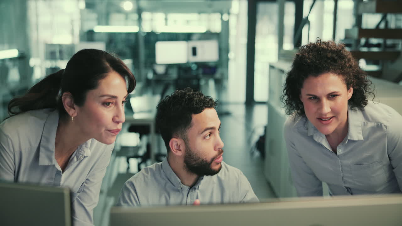 colaboración en equipo en una oficina moderna