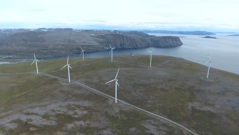 Windmühlen-Zur-Stromerzeugung-Havoygavelen-Windmühlenpark-Norwegen