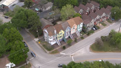 Vista-Panorámica-De-Casas-En-El-área-De-Historic-Heights-En-Houston,-Tés