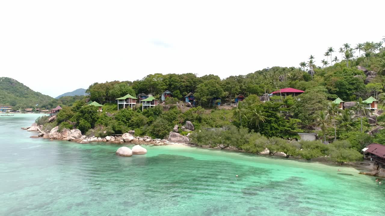 아름다운 푸른 물 을 가진 열대 섬 의 공중 풍경