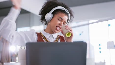 Music-headphones,-singing-and-business-woman
