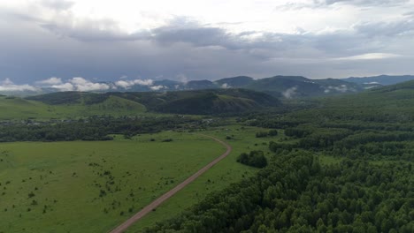 Volar-A-La-Aldea-Del-Bosque