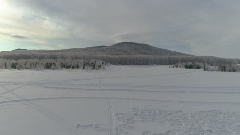 paisaje de puesta de sol de invierno