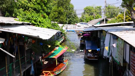 floating market in thailand