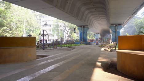 beautyful-garden-in-dadar-bottojm-of-flyover-bridge-cam-moving-left-to-righ