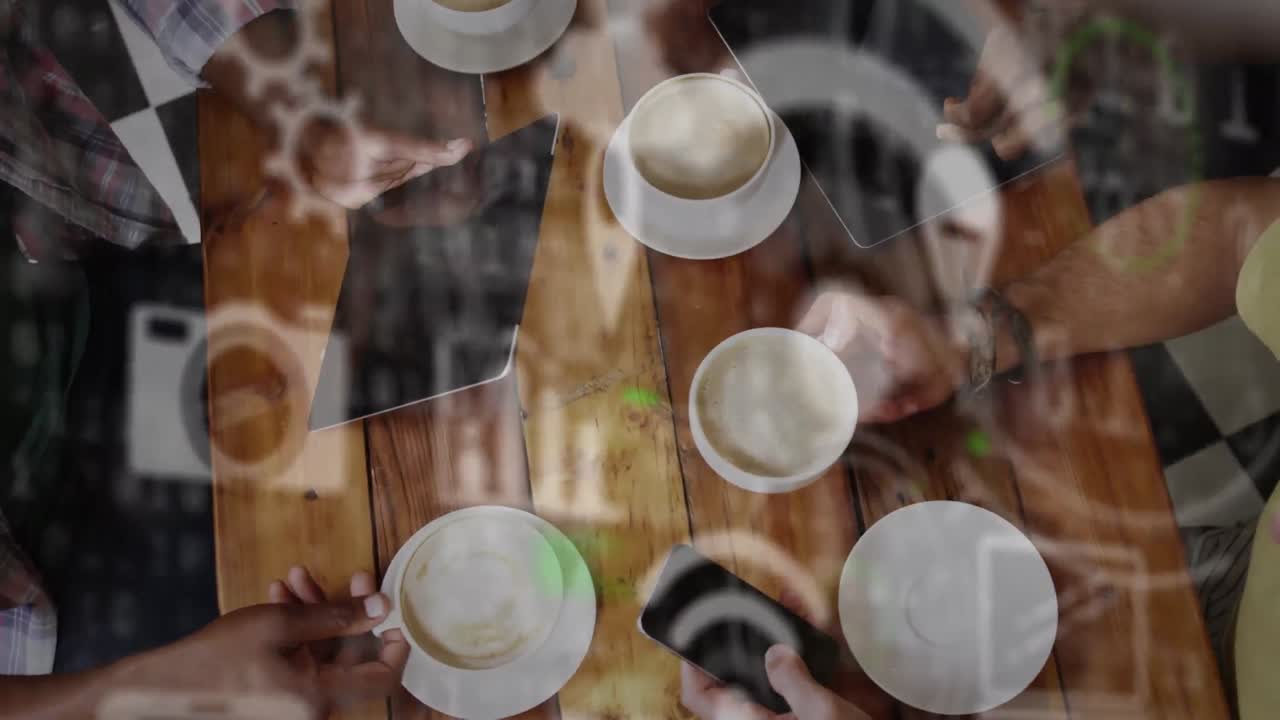 기술 기기를 사용하는 다양한 동료의 손에 기술 아이콘의 애니메이션.