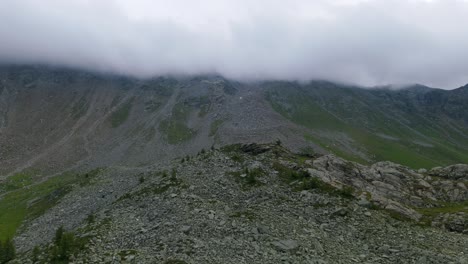 Terreno-Montañoso-De-Pizzo-Scalino,-Sondrio,-Italia-Aérea.