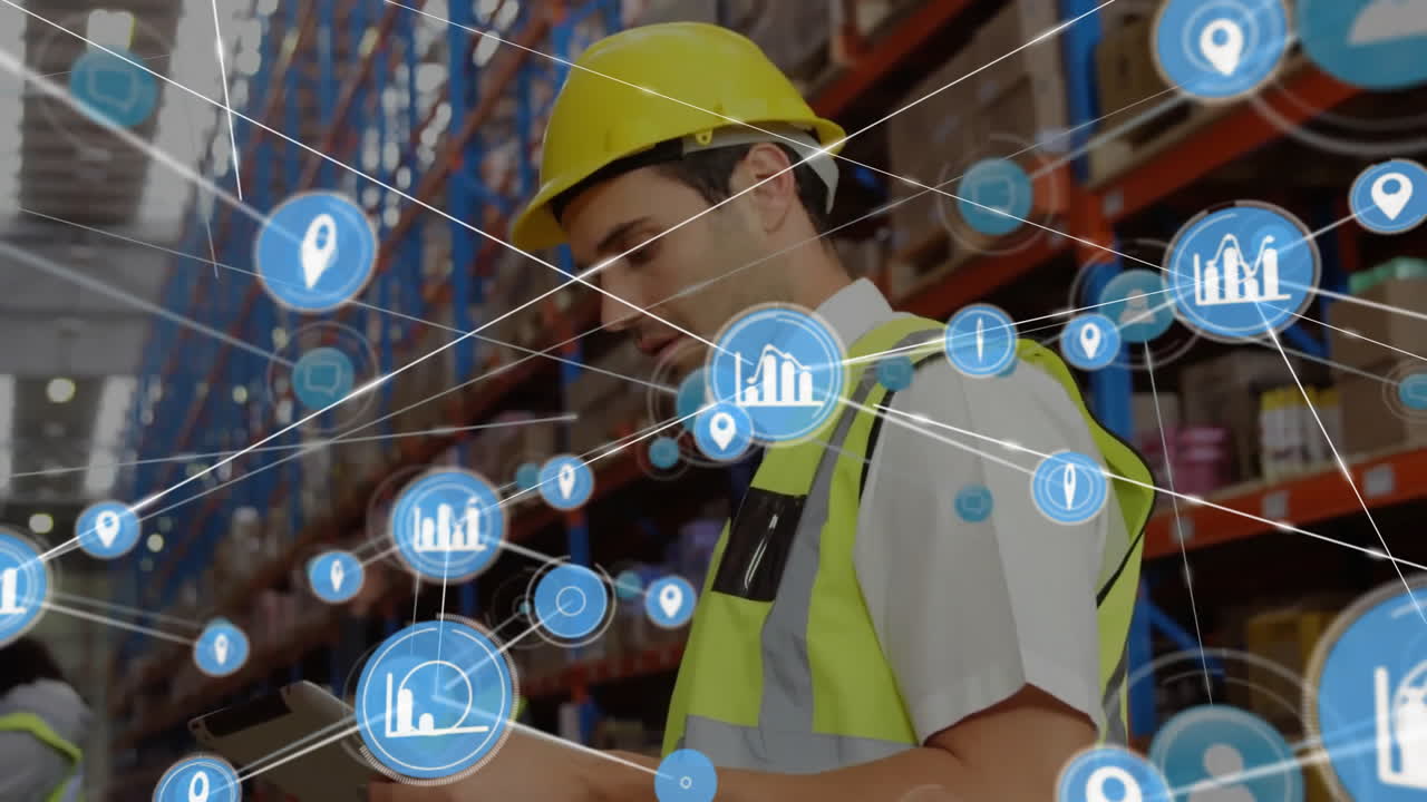 animación de iconos conectados sobre caucásico trabajando anotando detalles de inventario en el bloc de notas en el almacén