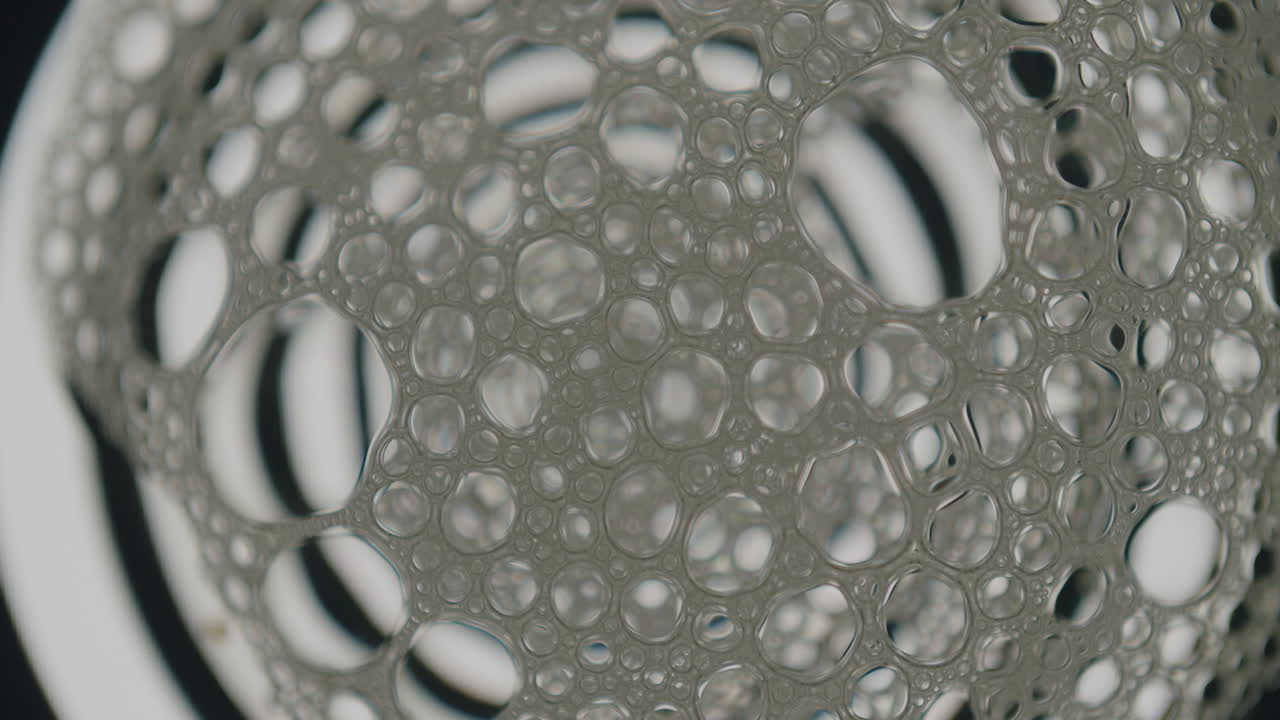 celdas transparentes en un ipad que muestra una animación