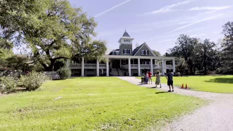 magnolia gardens in charleston sc, south carolina in spring