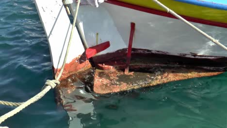 revuelo de un barco de pesca