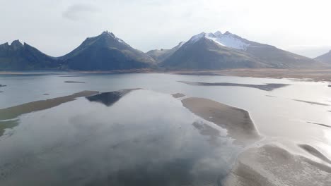islandia glaciares ríos negros paisaje avión no tripulado estableciendo el pico de la montaña fondo, entorno natural, destino de viaje