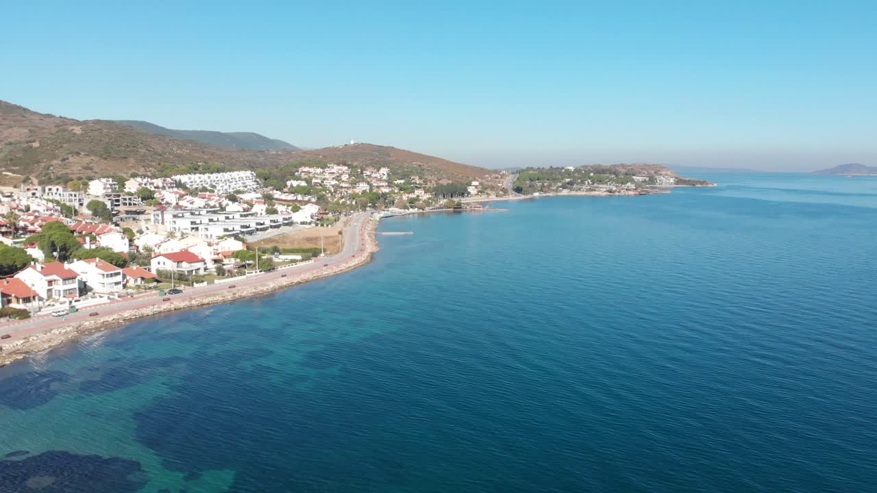 varias tomas de drones en la hermosa urla, izmir - la tercera ciudad más grande de turquía