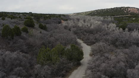 senderos para caminatas en el desierto de utah en fillmore, utah - antena