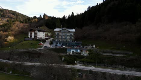 Hotels-and-tourist-buildings-in-Molveno-Lake