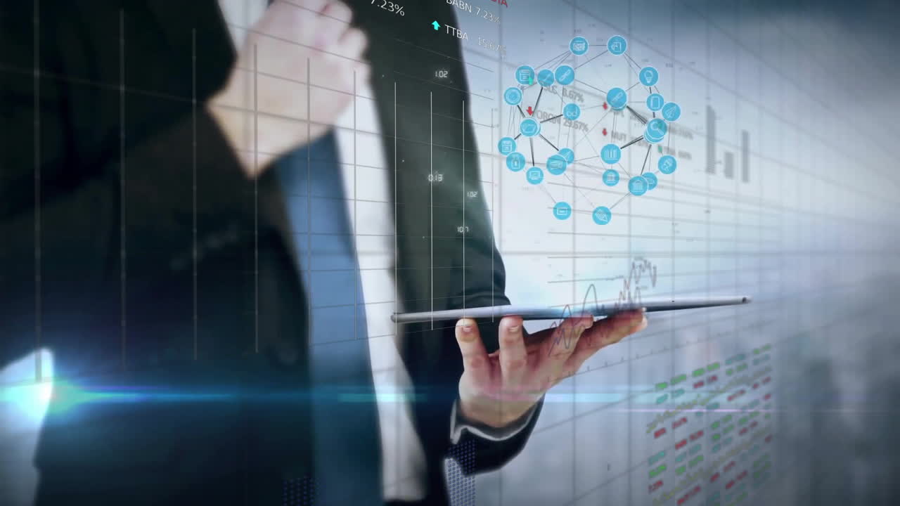animación del procesamiento de datos financieros sobre un empresario caucásico que usa una tableta