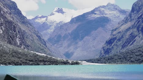 伊蘭加努科湖和雪山胡阿斯卡蘭,安卡什,秘魯 - uhd