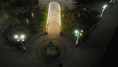 Foto-Reveladora-Del-Centro-De-La-Ciudad-Lista-Para-Navidad