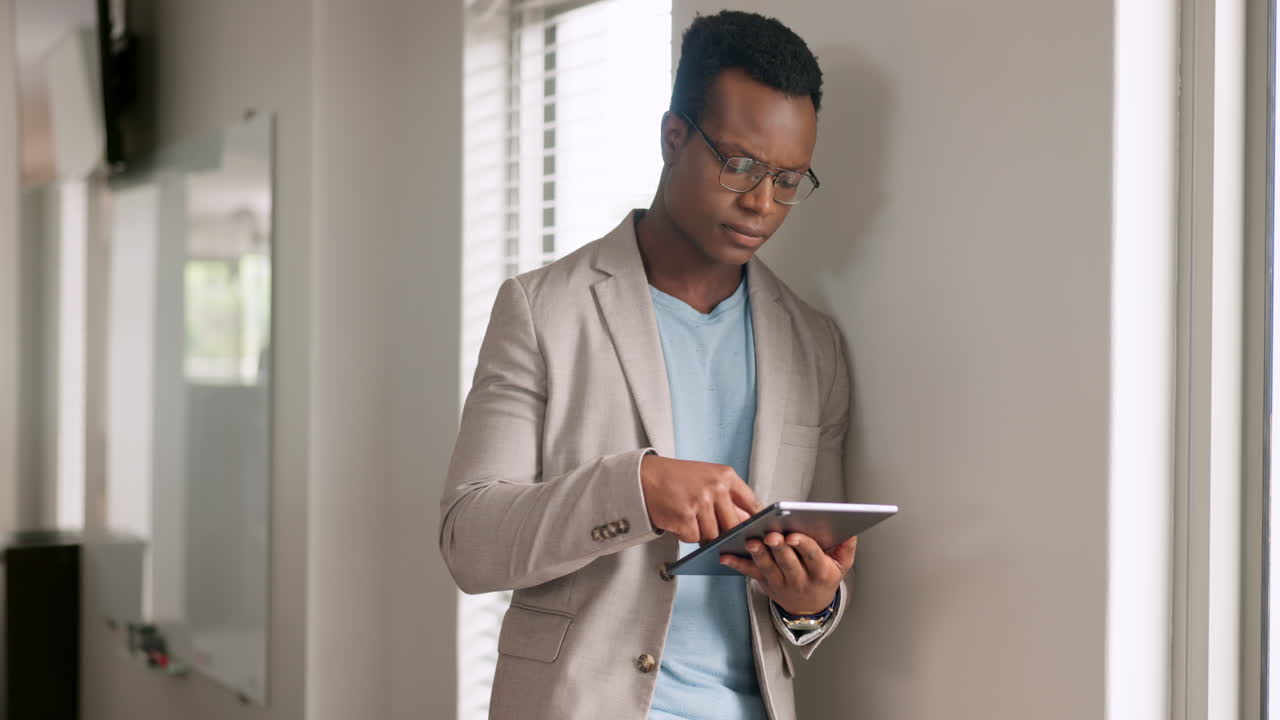 Tablet, thinking and research with a business