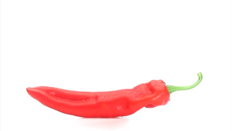 Wet-red-pepper-rotating-