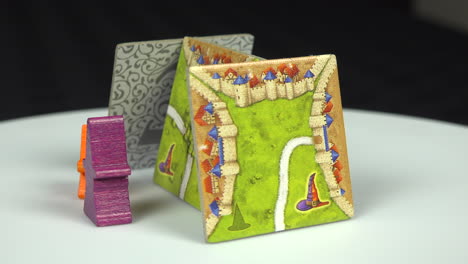 fichas del juego de mesa carcassonne en detalle