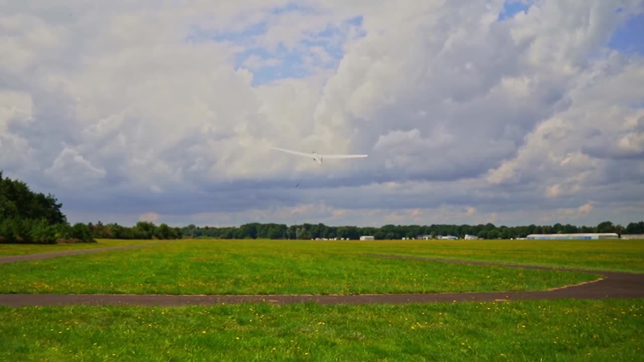 ⁇ 색 글라이더의 이륙