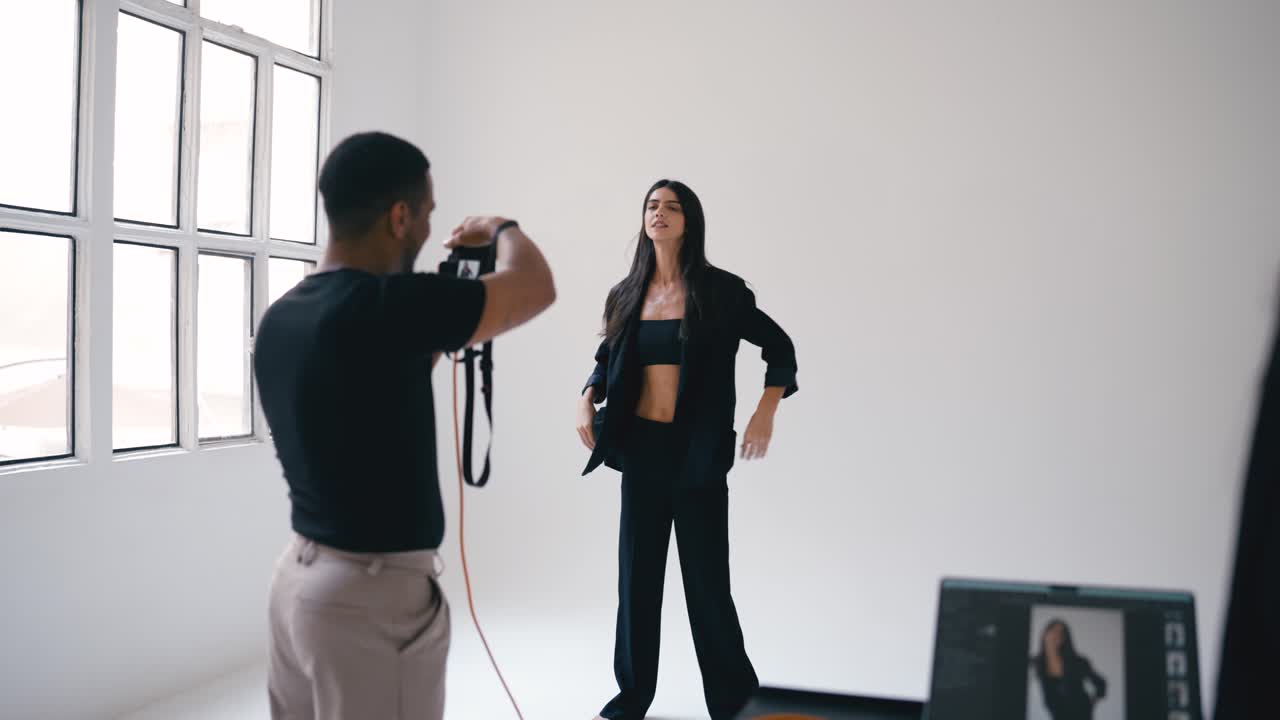 sesión de fotografía de moda en el estudio