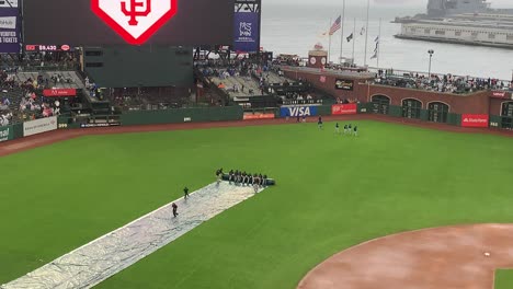 El-Juego-De-Béisbol-Se-Suspende-Por-Lluvia