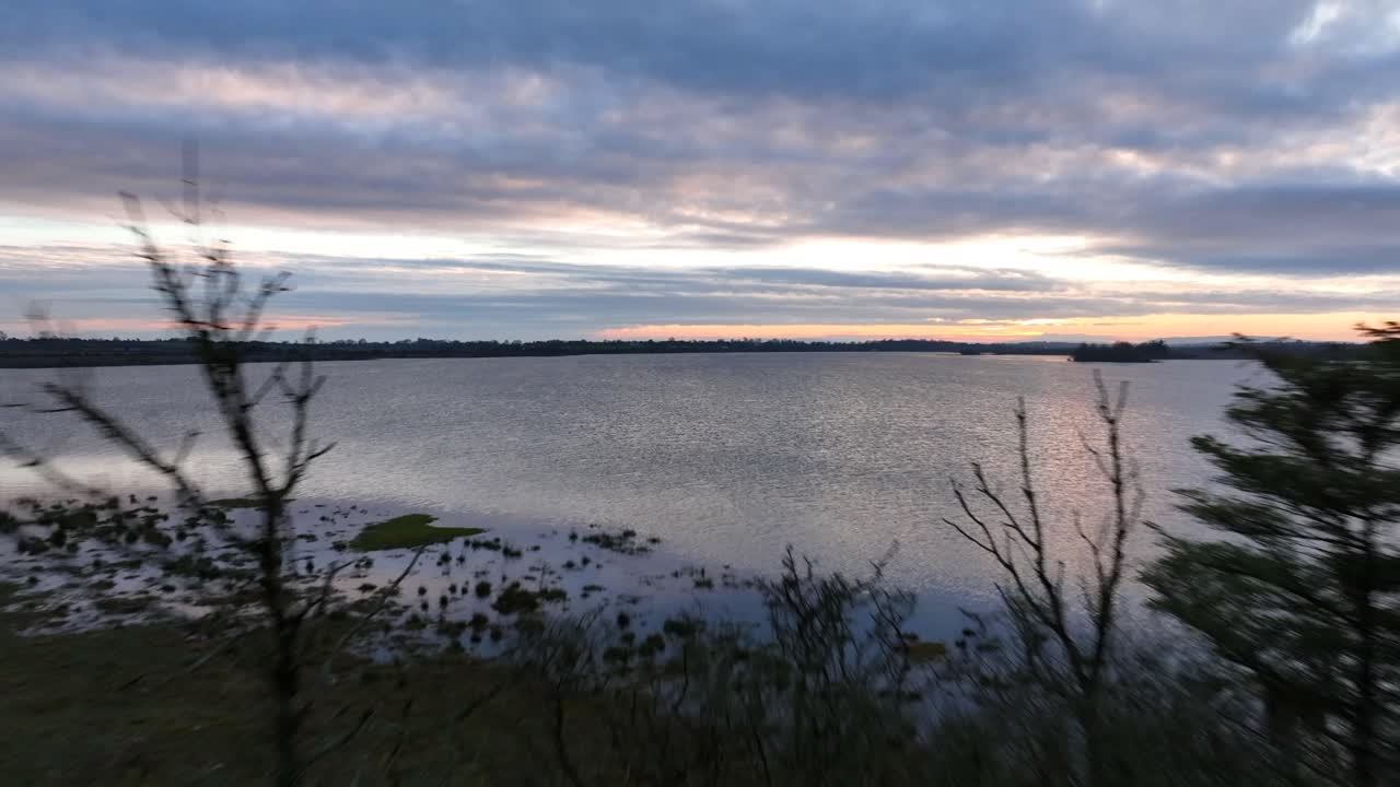 lough bunny, condado de clare, irlanda, noviembre de 2023