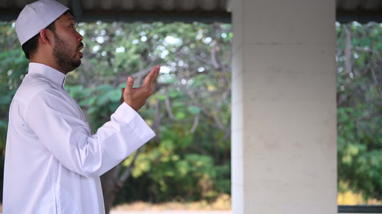 실루 젊은 아시아 무슬림