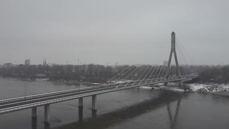 Warschau---Weichselbrücke---Schnee--7