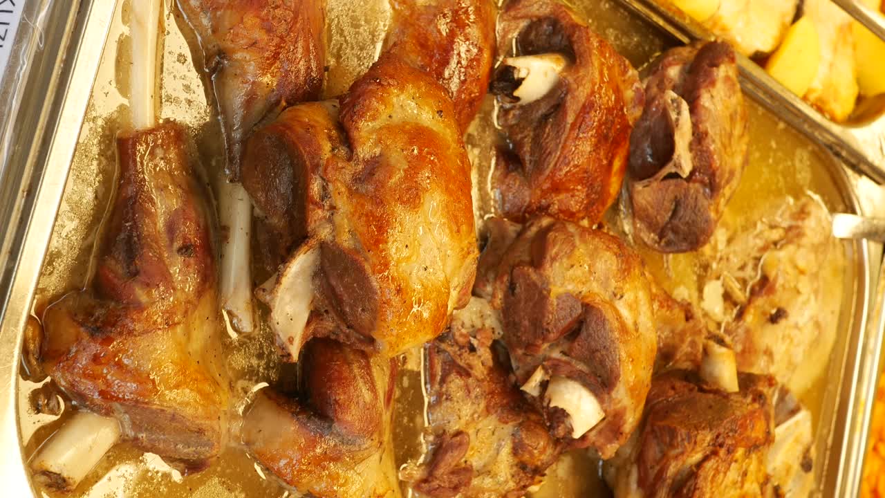 las costillas de cordero asadas
